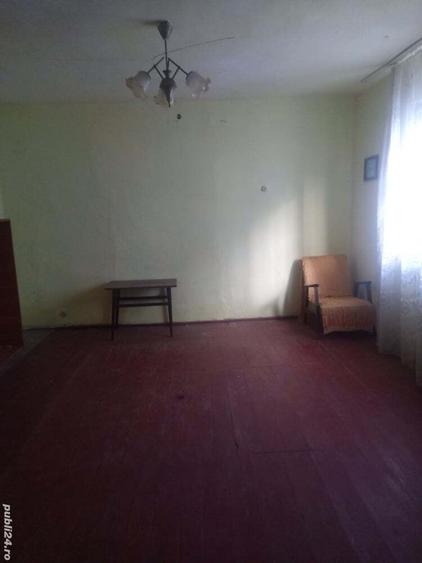 Casa ?i teren pentru construc?ii in Calnic - 1