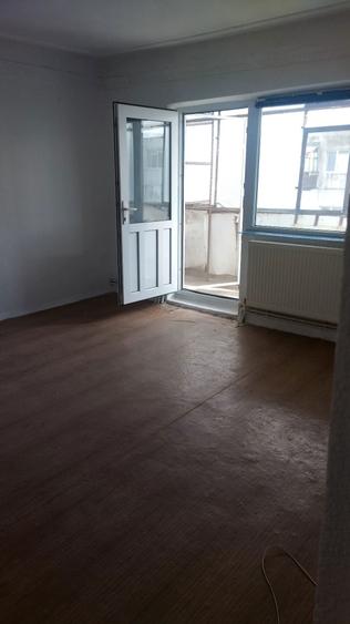 Vanzare apartament 2 camere - 6