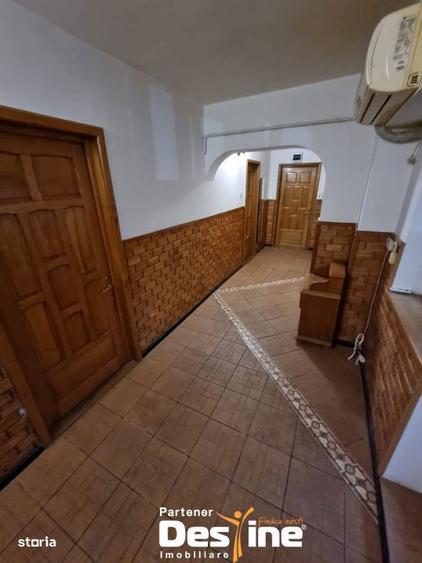 Apartament 4 camere, decomandat, mobilat si utilat, etaj 1 - Nicolina - 2
