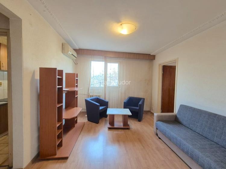 Plaza Mall, apartament de 2 camere de inchiriat, etaj 3!