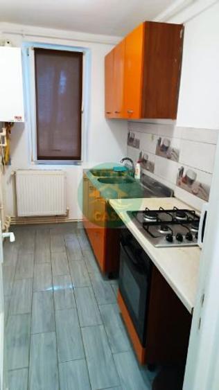 Apartament 3 camere, decomandat, - 2