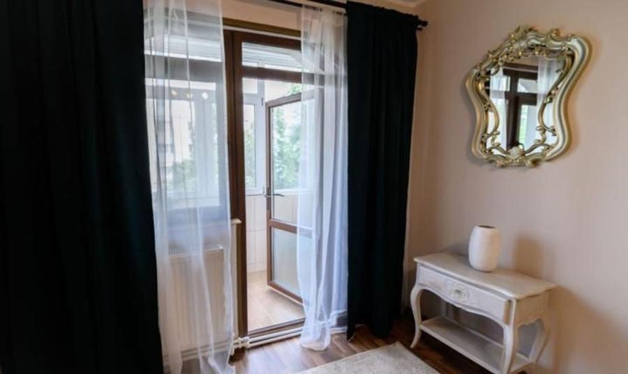 APARTAMENT LUX 2 CAMERE SEMIDECOMANDAT CONFORT 2 ZONA CASA DE CULTURA - 1