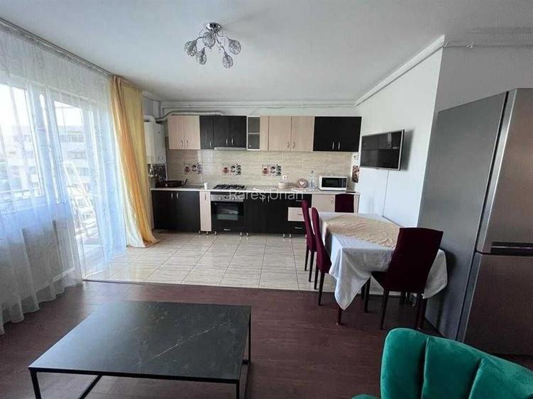 Apartament de inchiriat cu loc de parcare, 3 camere in cartierul Intre Lacuri, C Apartament de inchiriat cu loc de parcare, 3 camere in cartierul Intre Lacuri, C