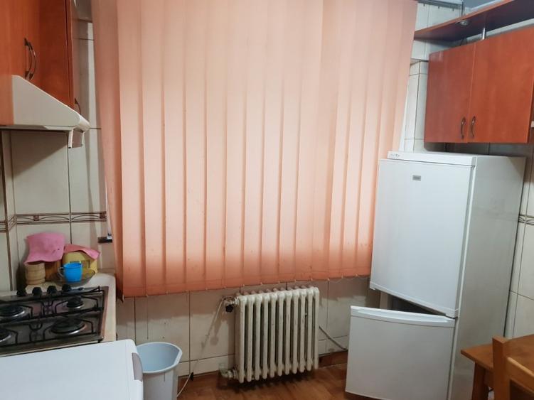 Inchiriez apartament 2 camere, super locatie Calea Victoriei - 11