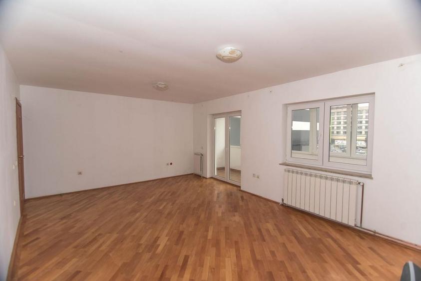 Apartament cu 3 camere decomandat în Ultracentral