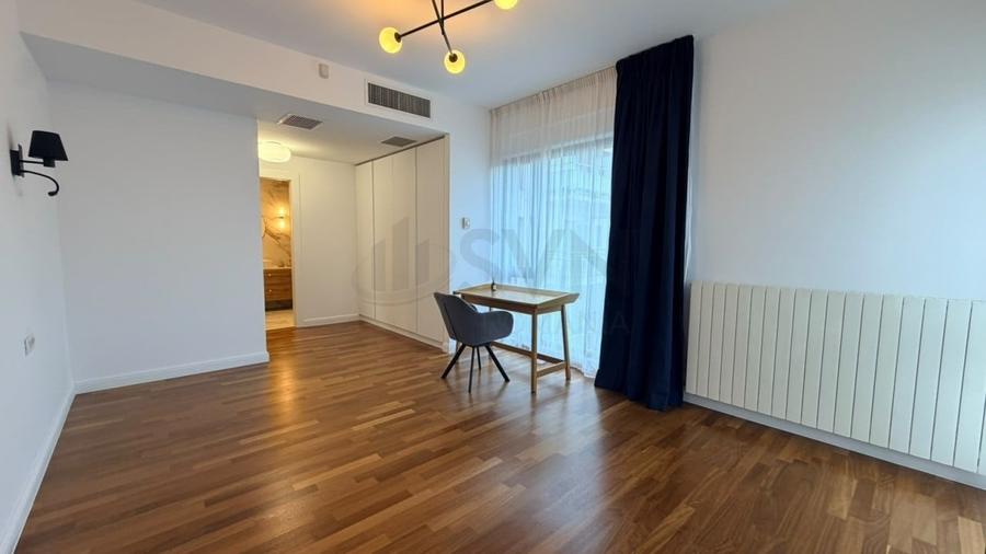 Apartament cu 3 camere decomandat în Băneasa