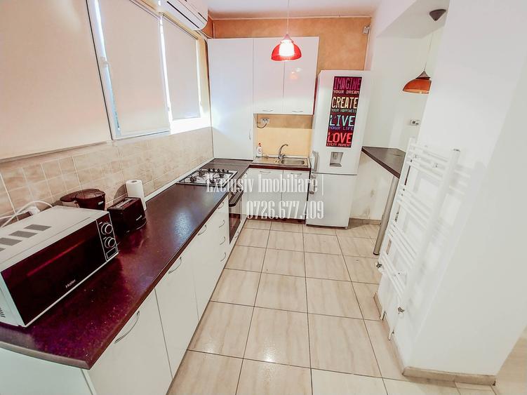 Apartament cu 4 camere decomandat, mobilat în Delfinariu