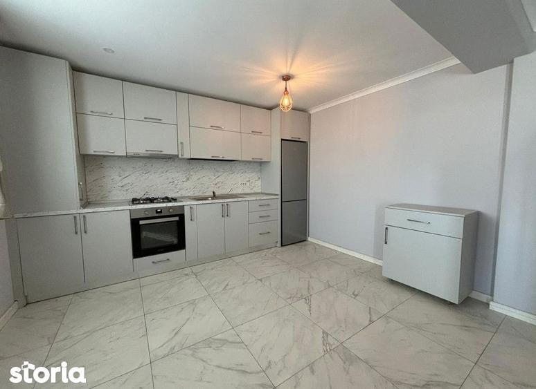 Casă cu 4 camere cu Teren 50 Mp în Rediu