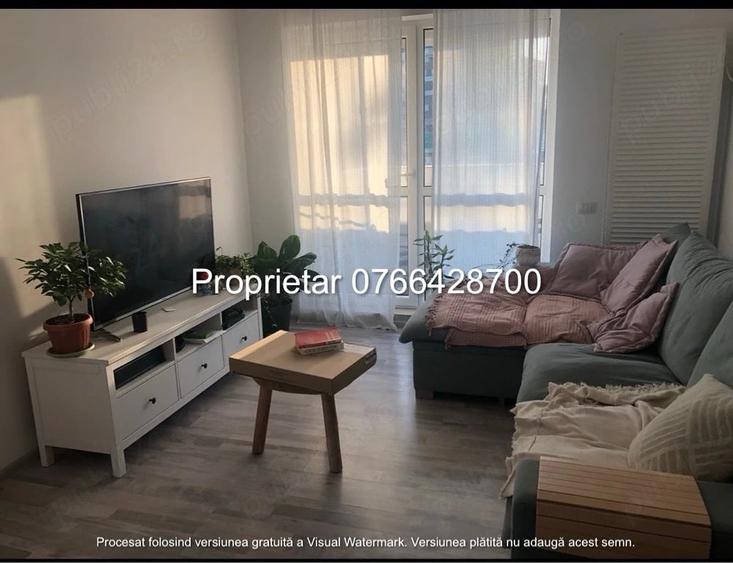 Apartament cu 3 camere semidecomandat în Titan