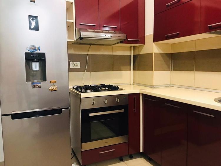 Apartament cu 2 camere semidecomandat în Roșu