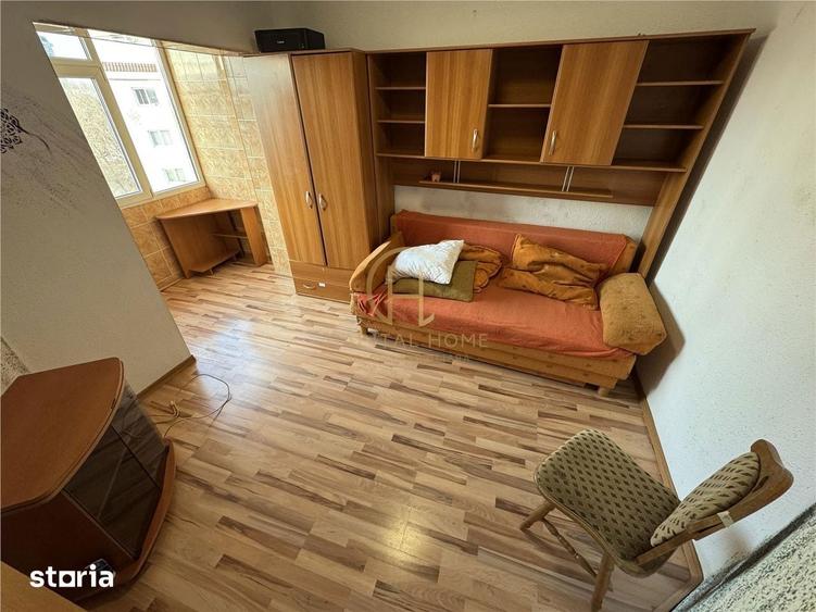 Apartament cu 3 camere decomandat în Canta