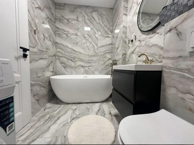 Apartament cu 3 camere decomandat în Independenței