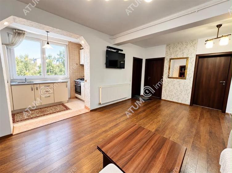 Apartament cu 3 camere decomandat, mobilat în Turnișor