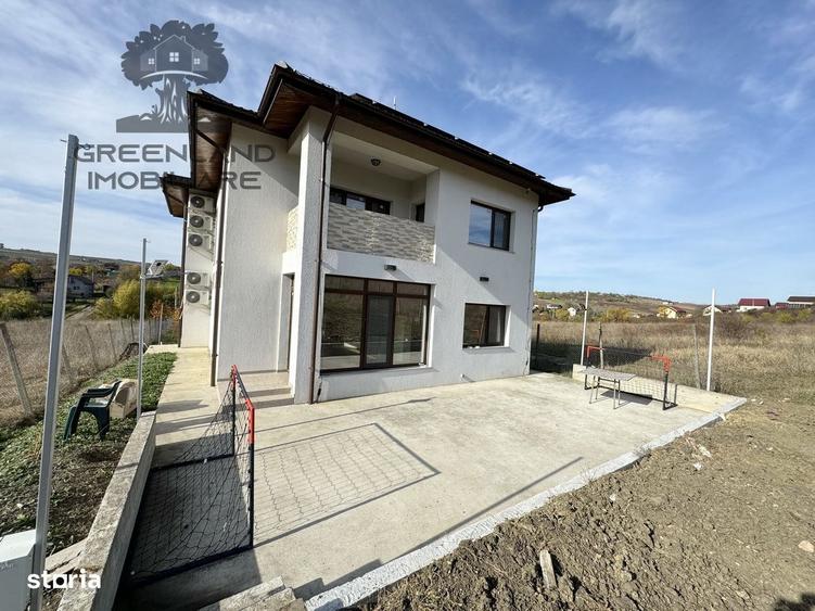 Casă cu 4 camere decomandat în Dorobanț