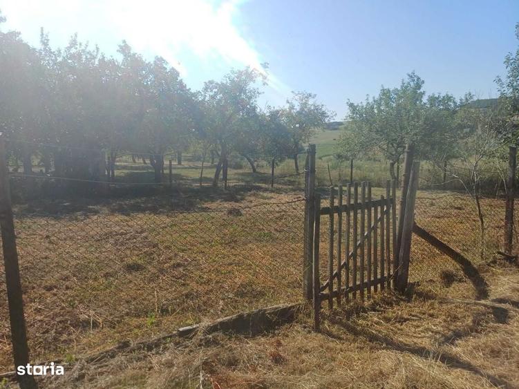 Casă cu 4 camere în Asuaju de Sus