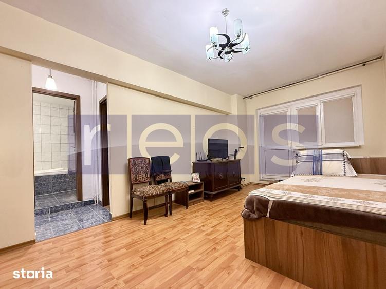 Apartament cu 3 camere semidecomandat în Titan