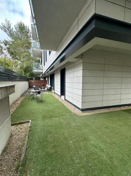 Apartament cu 3 camere semidecomandat în Floreasca