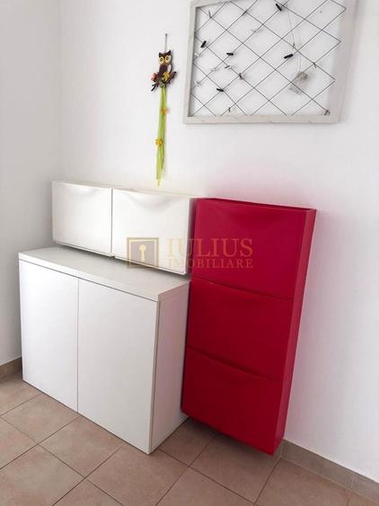 Apartament cu 3 camere decomandat, mobilat în Torontalului
