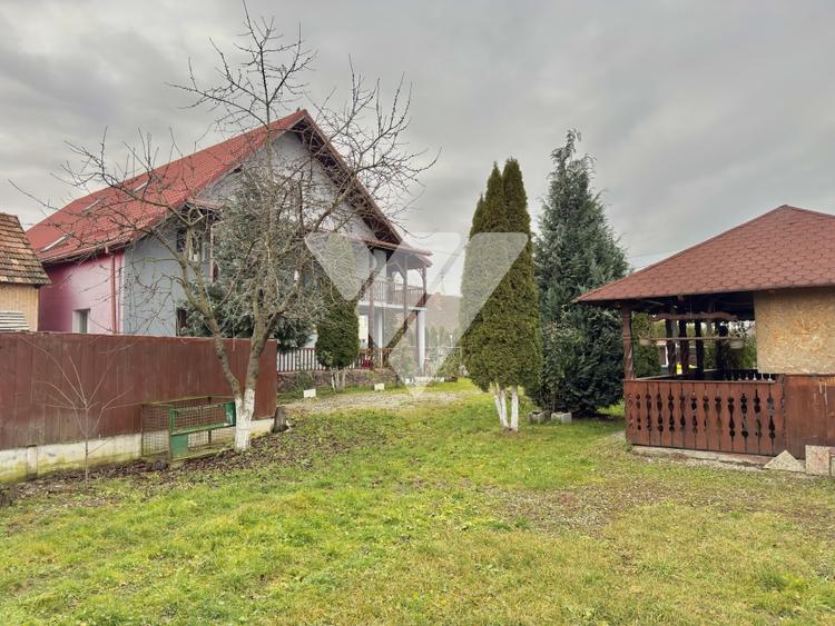 Duplex cu 5 camere cu Canalizare în Cârțișoara