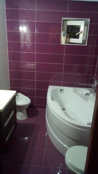 Apartament cu 3 camere decomandat în Tineretului