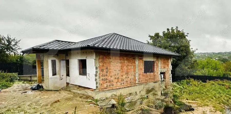 Casă cu 4 camere cu Teren 480 Mp în Central