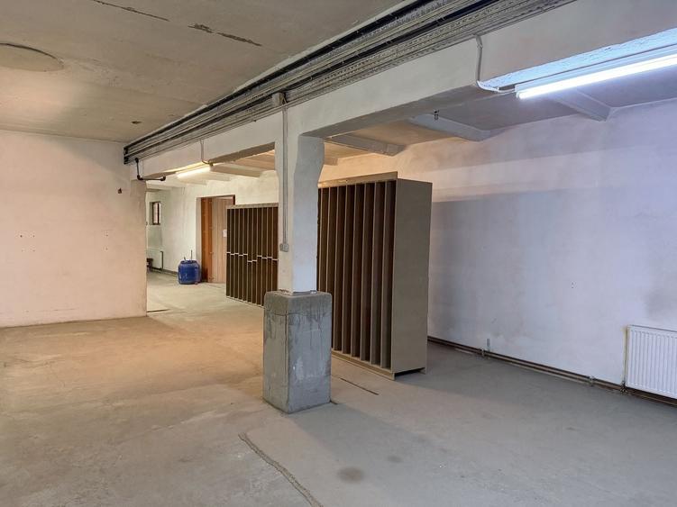 Spațiu industrial, de 1,725 mp, în Giarmata