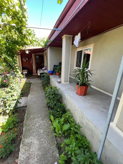 Casă individuală cu 4 camere cu Teren 2900 Mp în Iulia