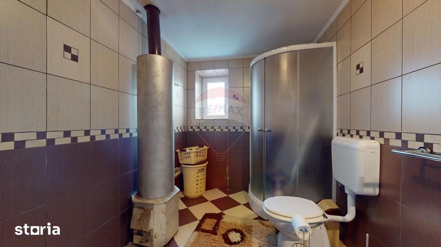Casă cu 5 camere cu Teren 2633 Mp în Sita Buzăului