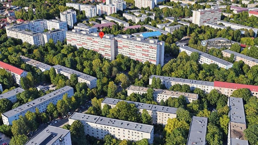 Apartament cu 3 camere decomandat în P-ța Reșița