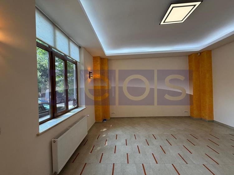 Casă individuală cu 4 camere cu Canalizare în Cotroceni
