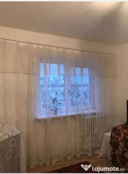 Apartament cu 3 camere decomandat în Brazda lui Novac