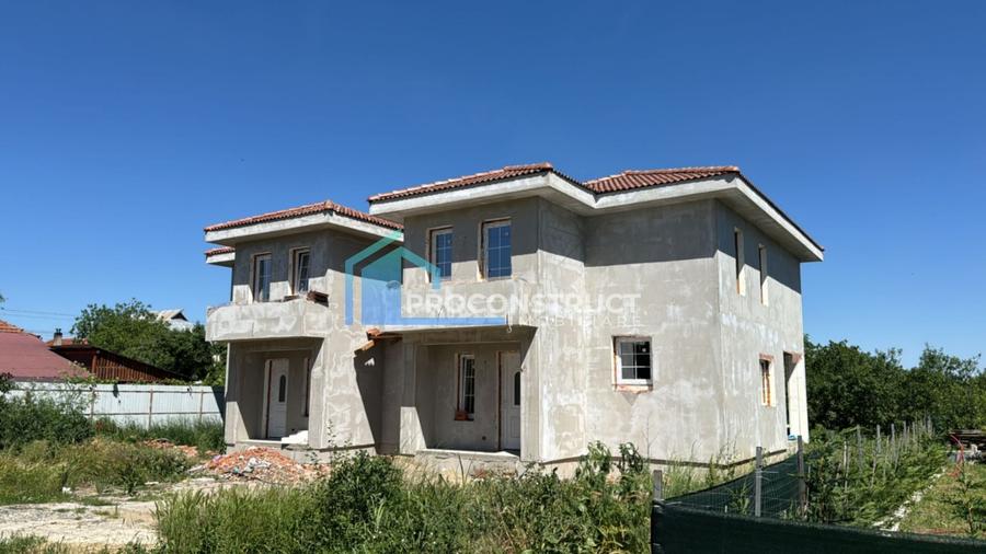 Duplex cu 4 camere cu Canalizare în Giarmata