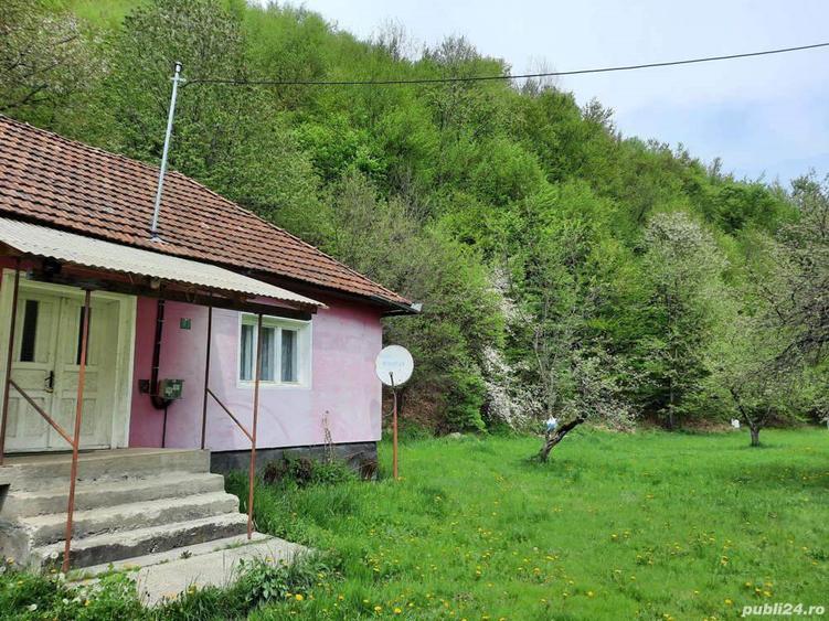 Teren ?i casa de vanzare - 2
