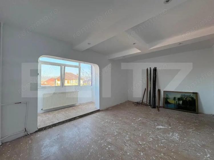 Apartament 3 camere, decomandat - zona Velenta - 2