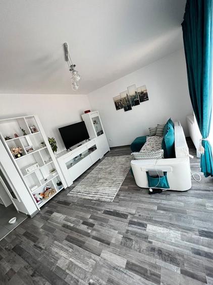 Studio cu terasa generoasa de vanzare - 1