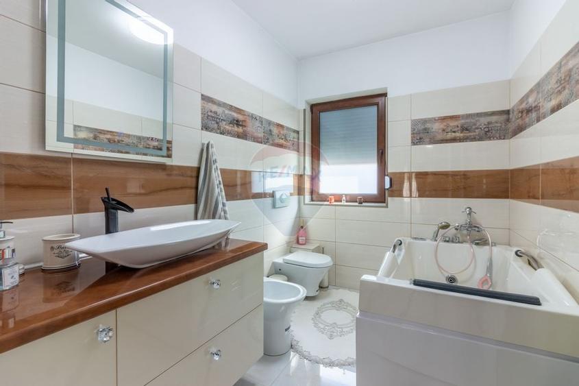 Vila individuala I 5 camere I curte I Voluntari - Bd. Eroilor - 7