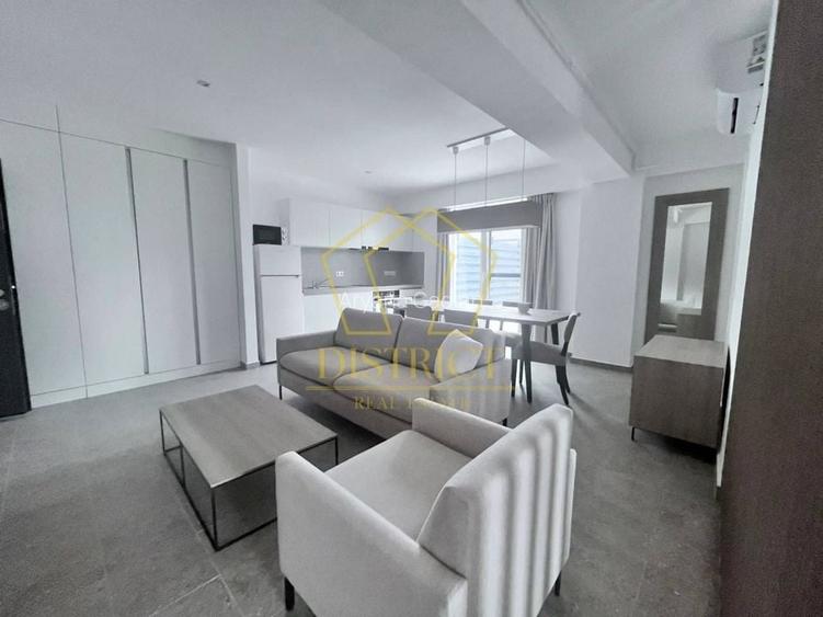 Apartament cu 2 camere decomandat în Complex Studențesc