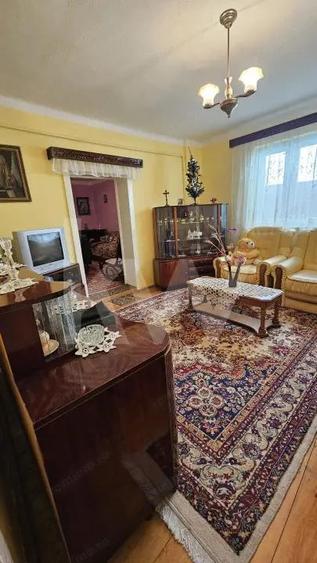 Casa cu poveste si potential locul perfect pentru un nou inceput in Seica Mare - 14