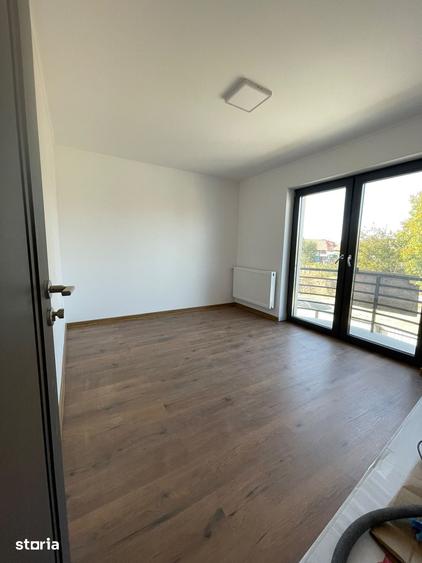 Casă cu 4 camere cu Teren 400 Mp în Central