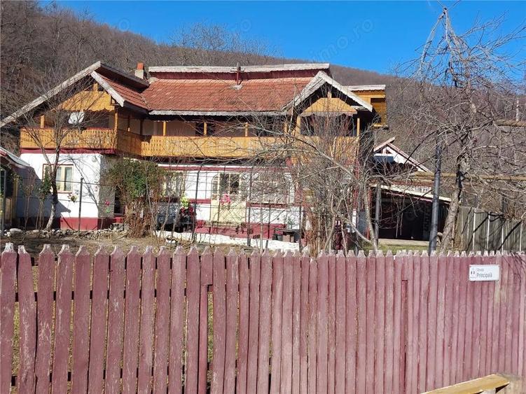 Casa P+1, 5 camere, teren 1200 mp, sat Barbuncesti, Grajdana - 2