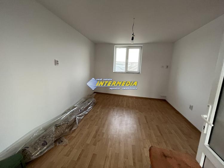 Casa noua cu 4 camere , pivnita de vanzare Alba Iulia finisata teren 1400 mp - 2