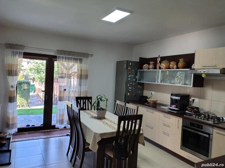 Casa de vanzare in Curtici 5 camere 2 bai, bucatarie,etc. Toate utilita?ile. - 8