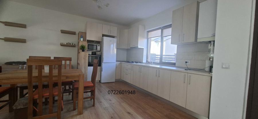 Casă cu 3 camere cu Teren 360 Mp în Central