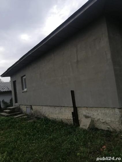 Casa de vanzare + teren 4700 m2 - 5
