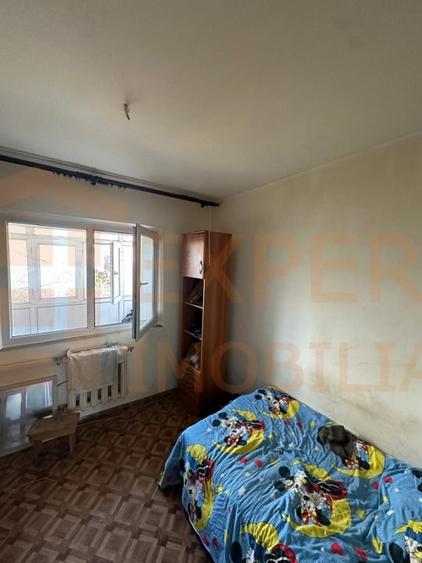 Apartament 4 camere, decomandat situat in zona Inel  II - 9