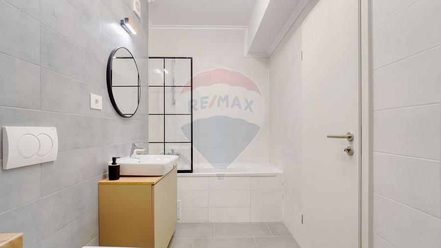 Apartament cu 2 camere de închiriat în zona Tractorul - 8