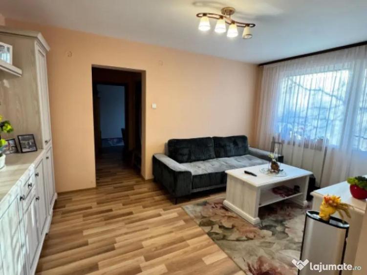 Apartament 3 camere, 54 mp utili, balcon 6 mp zona Sasa - 9