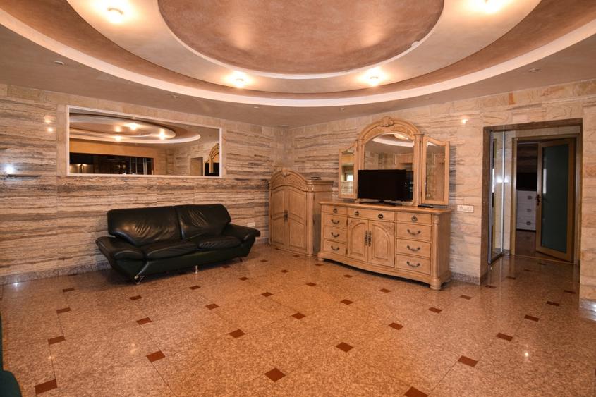 Apartament-Faleza Nord,Constanta - 4 Camere, 220mp, Plaja la Doar 2 Min - 1