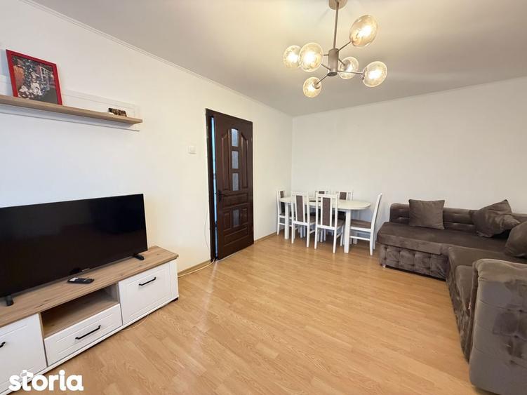 Chirie apartament 3 camere Mioveni, Centru, Et3, 2 balcaone,Bld. Dacia - 4