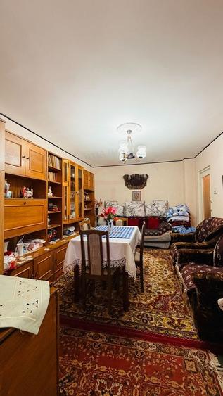 De vanzare 2 camere dec. in Galati, Micro 18, zonă Spitalul Județean - 8